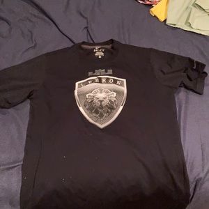 Nike dri fit kids large lebron shirt